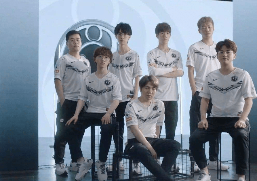 吸引了无数 吸引了无数